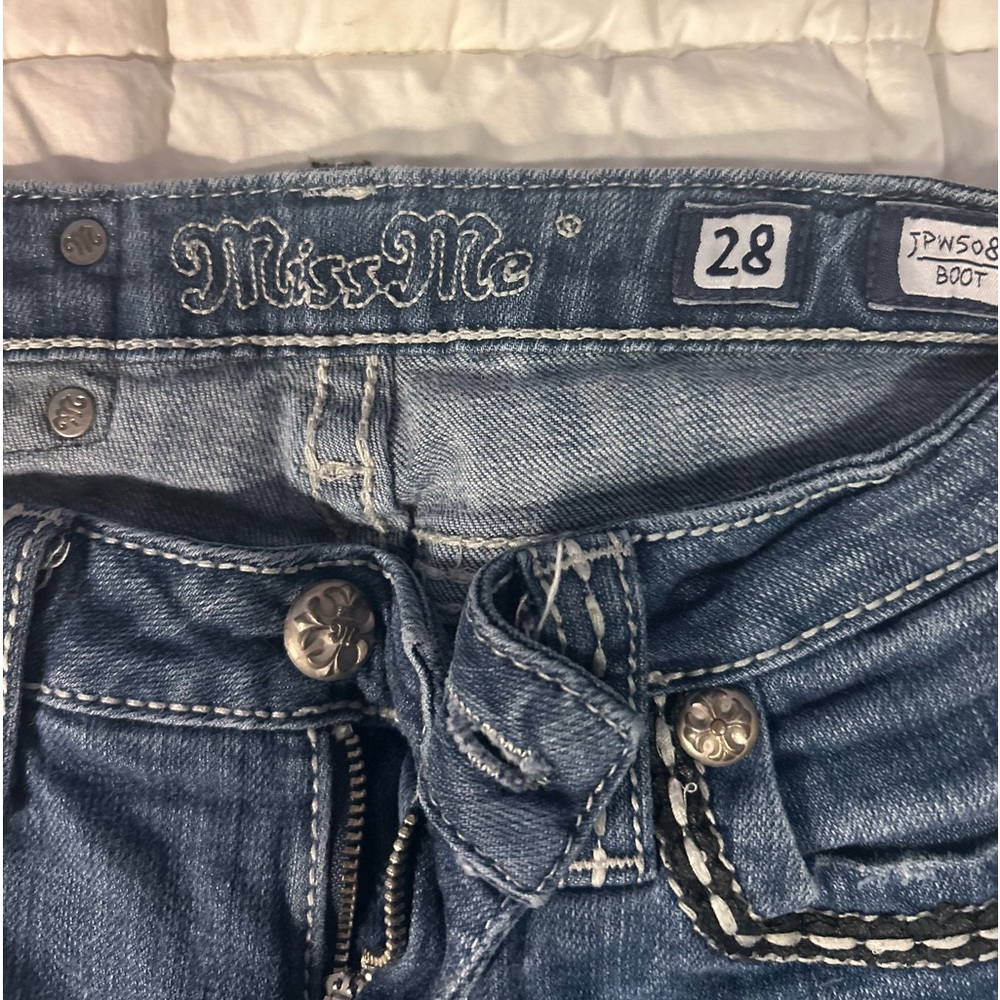 Women’s Miss Me jeans